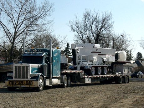 Calgary & Alberta Freight Trucking