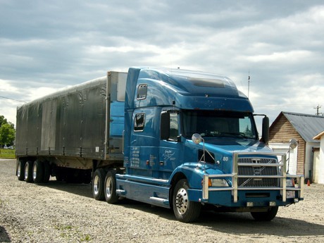 Full Truck Load Freight Shipping Calgary, Alberta